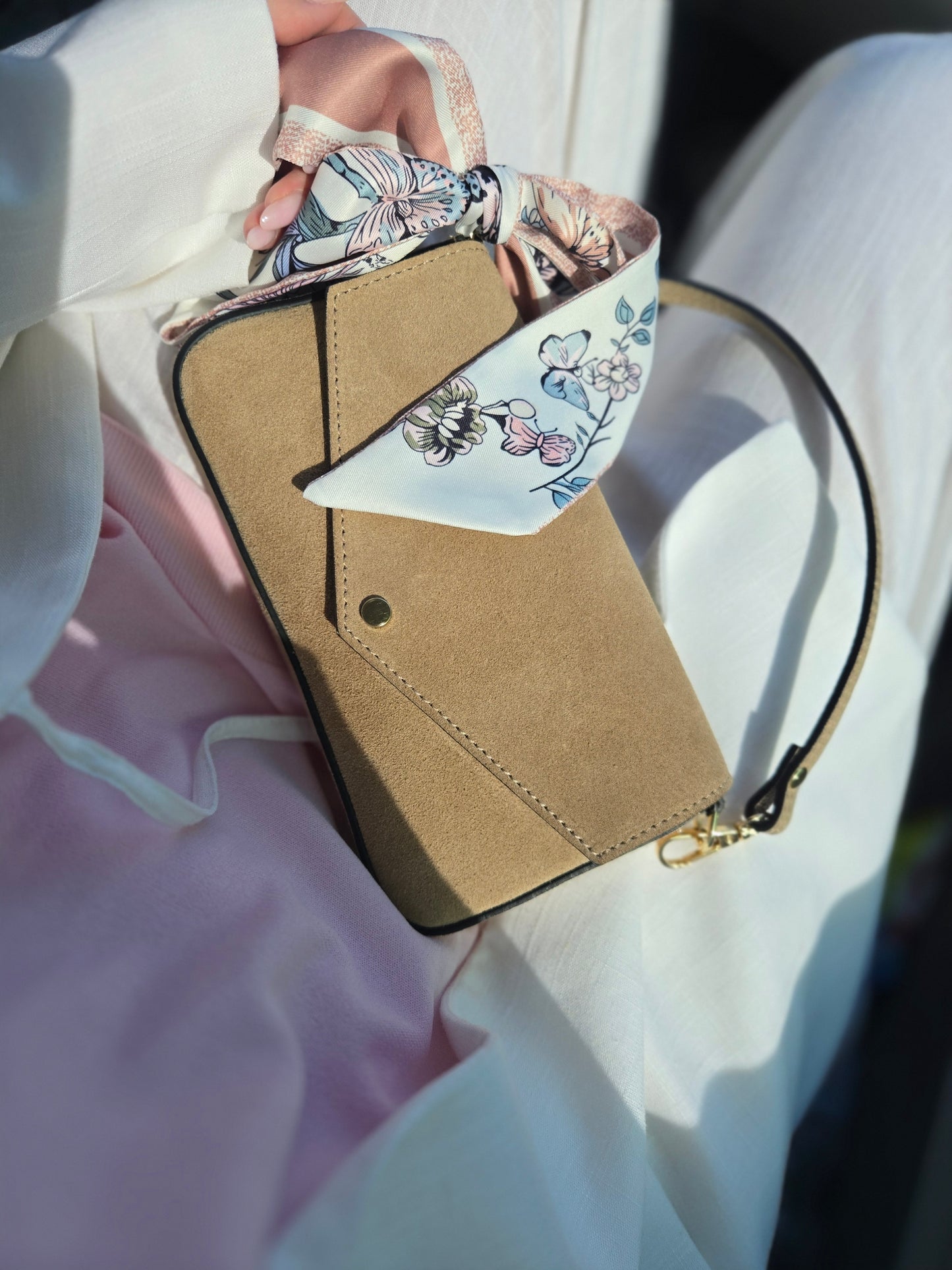 Florentine Leather Bag – Beauty and Elegance